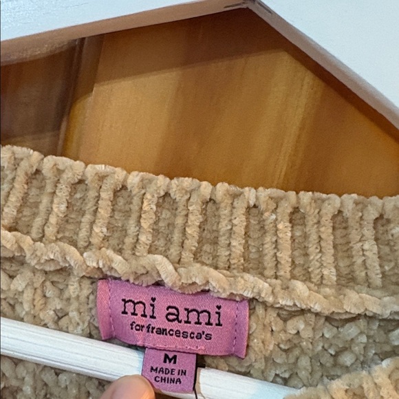 Francesca's Size Medium Cream Neutral Sweater New With Tags - Picture 3 of 5